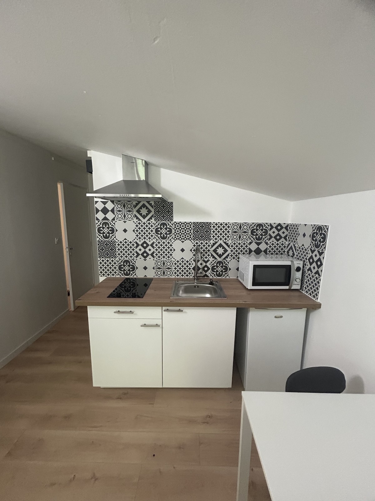 Studio 5 – studio meublé 18 m² à Bazeilles