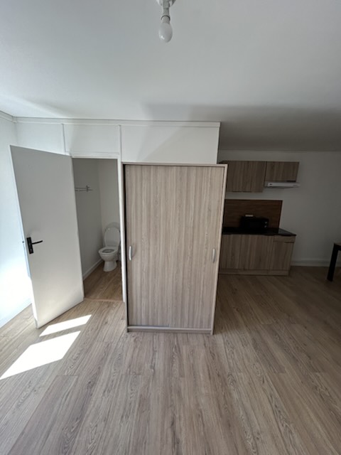 Studio 9 – grand studio meublé à Bazeilles – photo 7